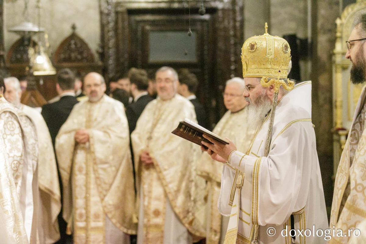 Liturghie arhierească la Catedrala Mitropolitană din Iași  în cinstea Sfinților Trei Ierarhi / Foto: pr. Silviu Cluci